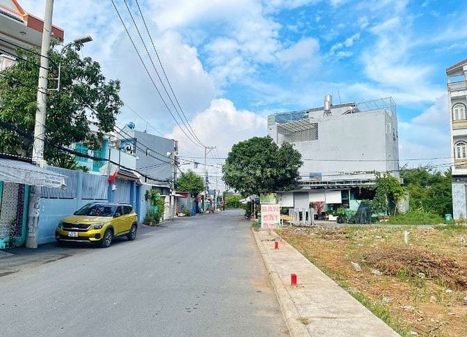 Kẹt bán gấp đất 90m2, Lê Văn Lương, Phước Kiển, Sổ riêng, giá 3.8 tỷ