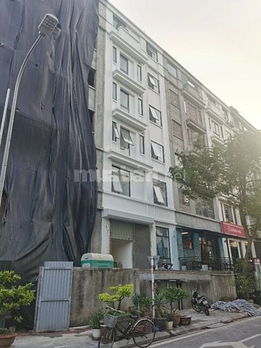 Cho thuê BT LK MP Hồng Tiến, 130m2, MT 7m, xây 80m2 x 6t, 1 hầm, thông