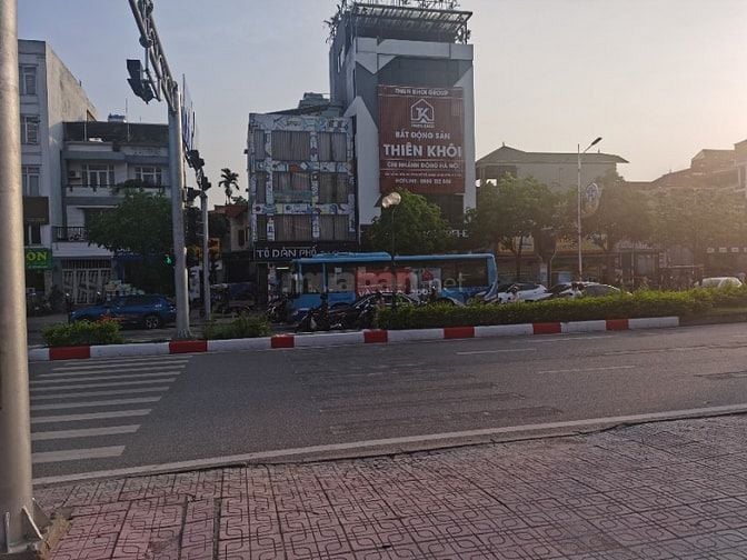 Cho thuê BT LK MP Hồng Tiến, 130m2, MT 7m, xây 80m2 x 6t, 1 hầm, thông