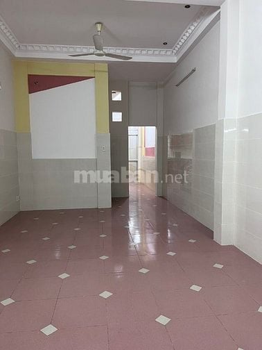 Cho thuê nhà mặt tiền đường nhựa 14m giá rẻ