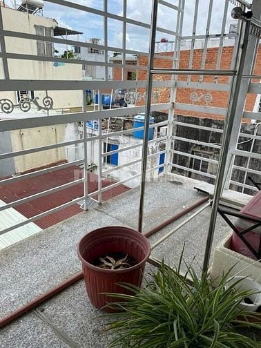 Nhà 3,7 x 6 đúc 1 trệt 2 lầu hẻm 2,5m quang trung p11 gò vấp 