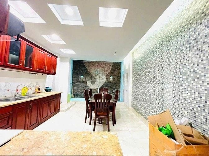 Bán gấp nhà đẹp khu VIP Cư Xá Lữ Gia Quận 11, giá chỉ 15.5 tỷ, TL