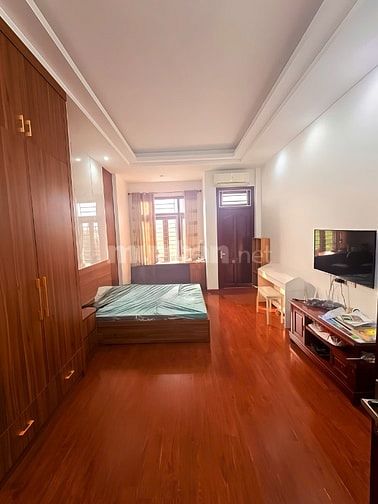 Siêu Phẩm! Nguyễn Văn Huyên 69m2*6T,gần phố, kinh doanh,2 thoáng, 25tỷ