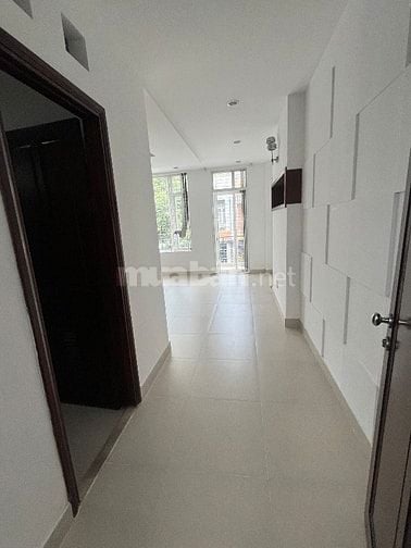 Nhà đường số 5 Phạm Hùng. DT 5x15m 1 trệt 2 lầu ST