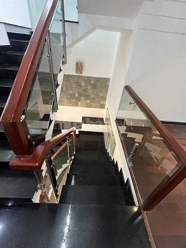 Nhà đường số 5 Phạm Hùng. DT 5x15m 1 trệt 2 lầu ST