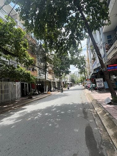 Nhà đường số 5 Phạm Hùng. DT 5x15m 1 trệt 2 lầu ST