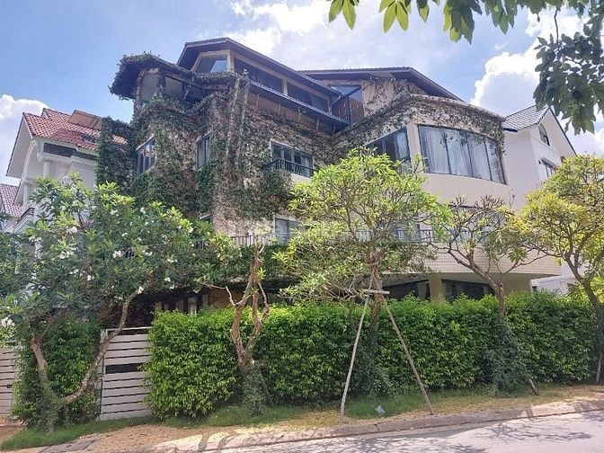 Bán biệt thự KDC 6B intresco Phạm Hùng Bình Hưng, Bình Chánh.