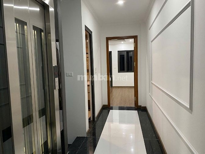 Cần bán gấp nhà mới xây chưa ở, hướng Đông, diện tích 67,7m2 x 6 tầng,