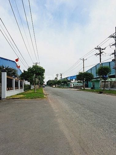  Bán Gấp Xưởng 14.650m² Tại KCN Nhị Xuân – Đường Cont 24/24,  Giá Sốc!