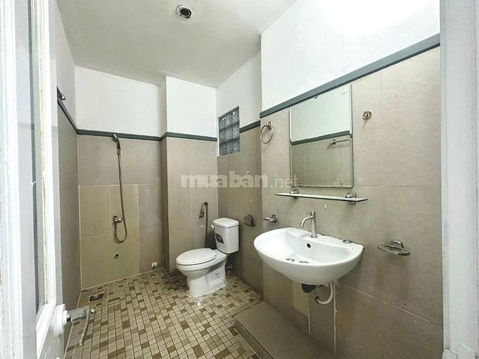 Căn hộ thoáng mát, 1 phòng ngủ, PK - 224 Lý Thường Kiệt, Q.10 Gần ĐHBK