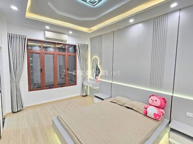 Nhà Đẹp Gần Đường Ô Tô, Đường Hoàng Mai 28/30m, 5 tầng, mt 5m, 6.68 tỷ