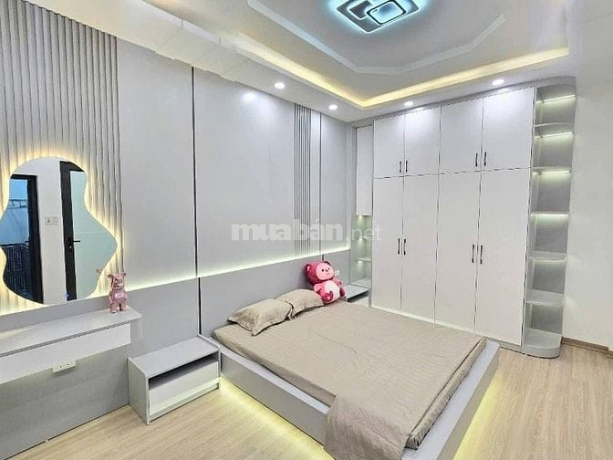 Nhà Đẹp Gần Đường Ô Tô, Đường Hoàng Mai 28/30m, 5 tầng, mt 5m, 6.68 tỷ