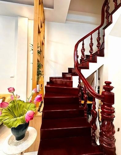 BÁN NHÀ GẦN NGÕ NÚI TRÚC 57M2*5T,3M RA OTO ĐỖ,2 THOÁNG,GẦN PHỐ,12.8TỶ.