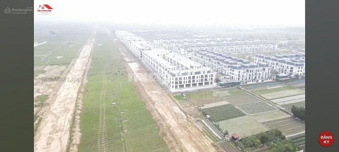 BÁN ĐẤT X1 TAM ĐỒNG MÊ LINH MẶT ĐƯỜNG 100M, VỈA HÈ 30M, DT: 112M X5T