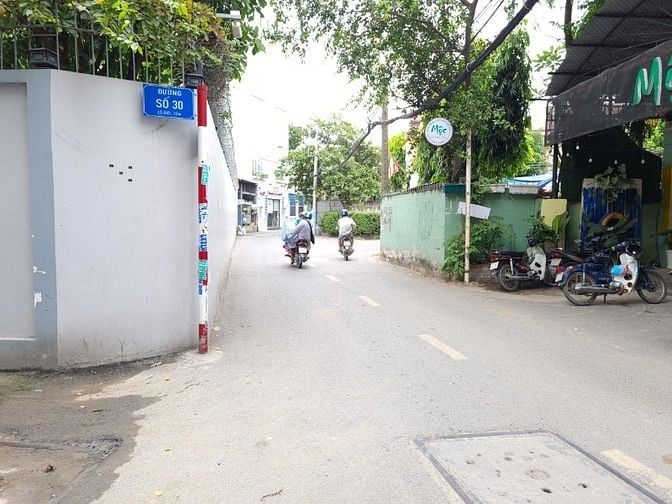 Bán nhà mặt tiền đường 30 Cát Lái Quận 2 giá 14 tỷ