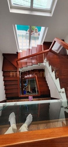 Bán nhà 3MT đường Lê Văn Thịnh, 10,56x18,6, trệt, 2 lầu, giá 16,5 tỷ