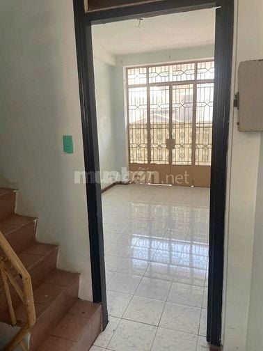 Cho thuê nhà hẻm 3m(3 gác) Nguyễn Biểu, P.1, Q.5 giá 12.5tr