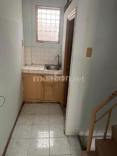Cho thuê nhà hẻm 3m(3 gác) Nguyễn Biểu, P.1, Q.5 giá 12.5tr