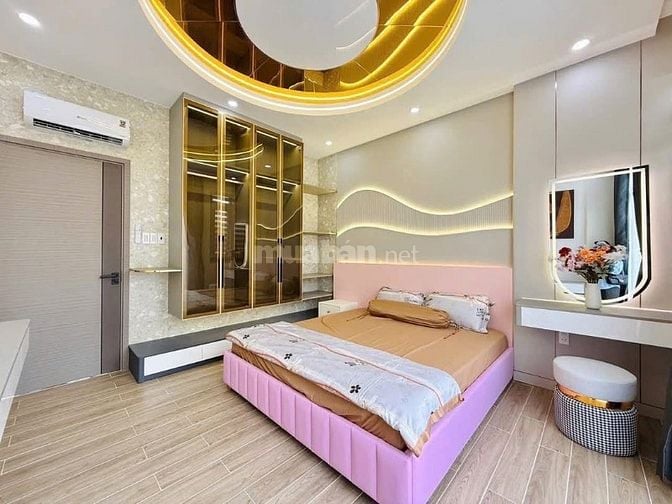 Đi nước ngoài định cư bán gấp nhà ở đường Hải Thượng Lãn Ông, phường 1