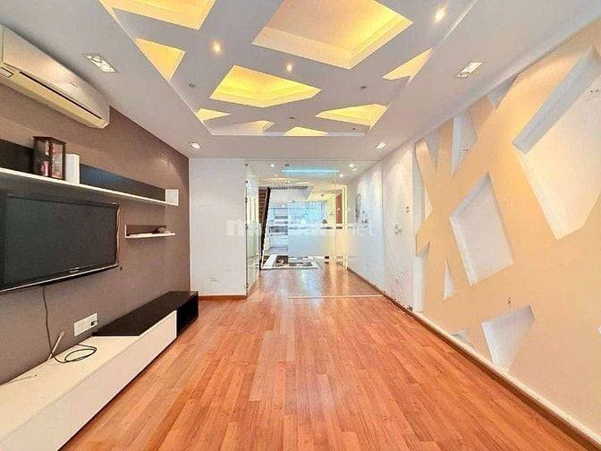 Phố Nhật Linh Lang lô góc, 3 thoáng, sổ to, vuông trước sau 