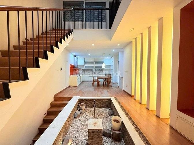 Phố Nhật Linh Lang lô góc, 3 thoáng, sổ to, vuông trước sau 