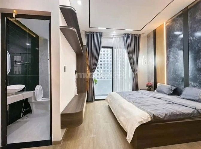 Qua Đức định cư với con bán nhà Phó Đức Chính,Bình Thạnh. Gần chợ
