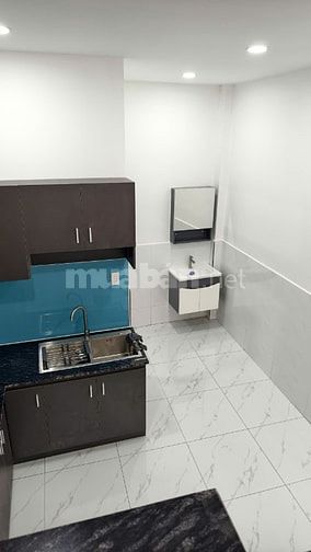  Nhà cần bán gấp  Lãnh Binh Thăng, p.12, Quận 11, 4PN, 3 WC chỉ 6.8ty