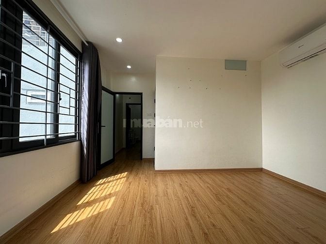 👉 Nhà đẹp Vĩnh Hưng - Lĩnh Nam: diện tích 44m2, 4 tầng cách trường ki