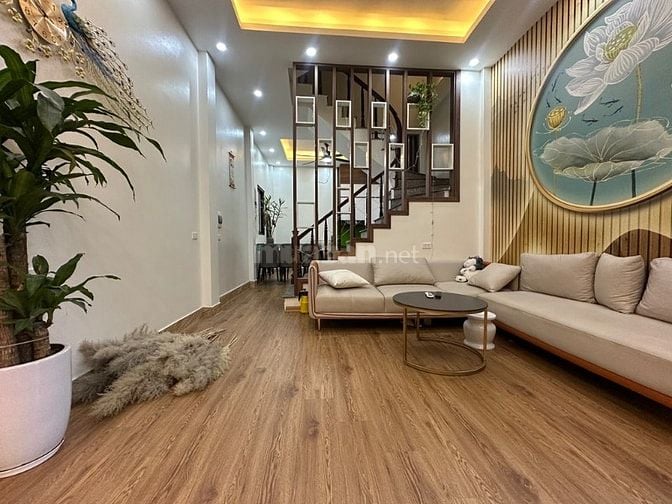 👉 Nhà đẹp Vĩnh Hưng - Lĩnh Nam: diện tích 44m2, 4 tầng cách trường ki