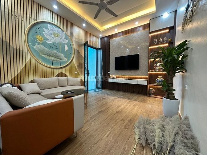 👉 Nhà đẹp Vĩnh Hưng - Lĩnh Nam: diện tích 44m2, 4 tầng cách trường ki