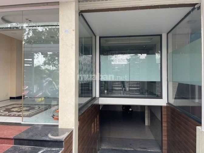 Cần bán biệt thự có hầm đs 34 Tên lữa cách TTTM vài bước chân 10x20m