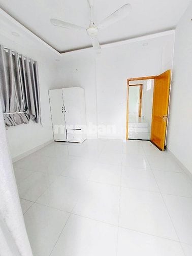 Nhà góc đẹp, 3 tầng  (4.2x15m), gần Mặt tiền Phạm Thế Hiển P5 Q8