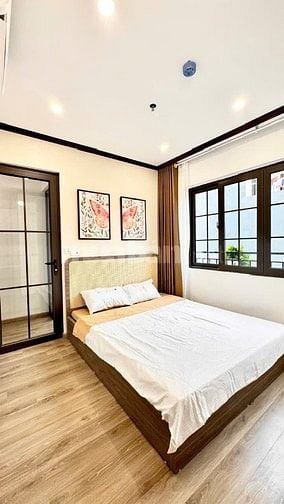 Bán ccmn Minh Khai 6 tầng thang máy, dt 50m2, mt 6.8m, giá 10.9 tỷ.