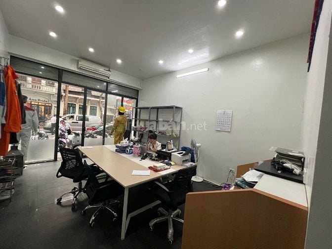 CHO THUÊ CẢ NHÀ MẶT PHỐ Tuê Tĩnh, 40m2x 3 tầng, MT 4,5m