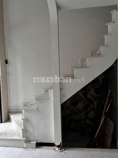 Cho thuê nhà mặt phố 42 Ngô Thị Nhậm - Hai Bà Trưng -30tr