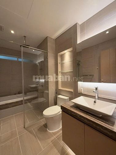 Cho thuê hoặc bán căn hộ Sarina, view công viên và view thành phố