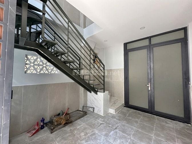 Cho thuê nhà HXT số 75/9A Trần Văn Đang, P9, Q3. DT 6.8x14m,trệt, gác