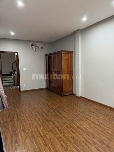 Phòng Rộng 40m² Sạch Sẽ, Có WC Riêng – An Ninh – Giá Tốt tại Quận 6