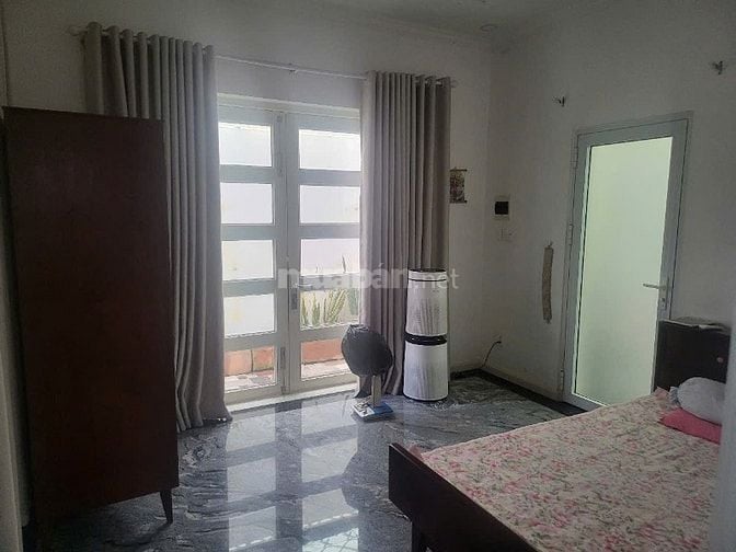 Nhà rộng hẻm xe hơi, an ninh và yên tĩnh