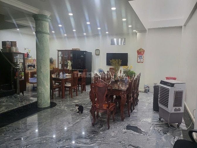 Nhà rộng hẻm xe hơi, an ninh và yên tĩnh