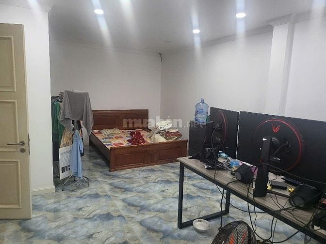 Nhà rộng hẻm xe hơi, an ninh và yên tĩnh