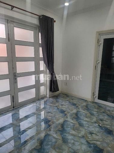 Nhà rộng hẻm xe hơi, an ninh và yên tĩnh