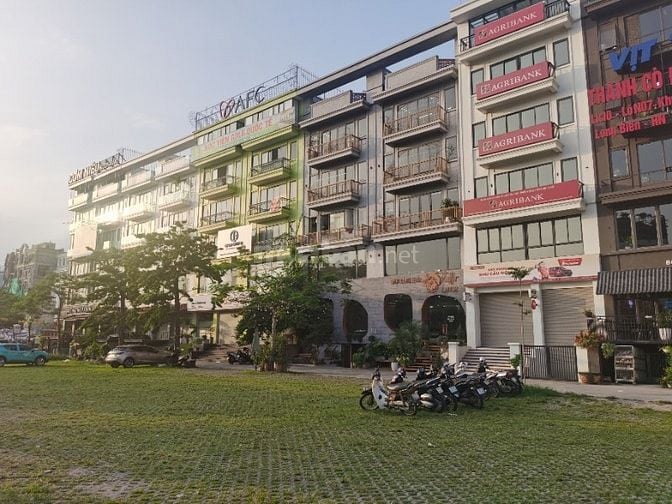 Cho thuê BT LK MP Hồng Tiến, 130m2, MT 7m, xây 80m2 x 6t, 1 hầm, thông