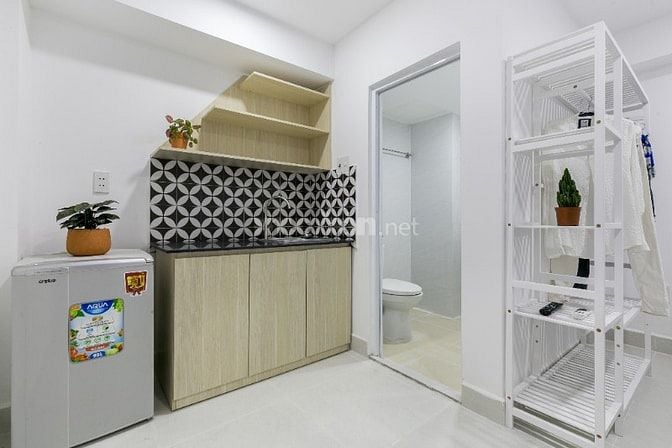Phòng 16m2-4,3tr, cửa sổ, kệ bếp, full nội thất, thang máy, 24/24 