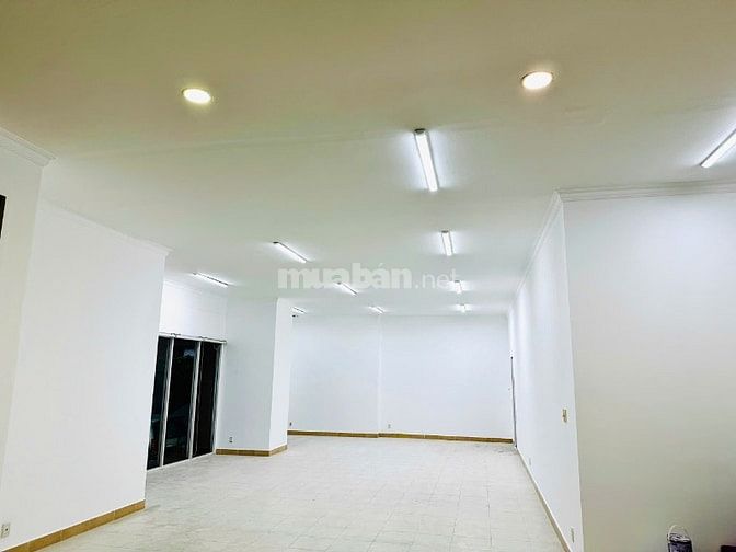 Cho thuê căn hộ tầng trệt tiện làm văn phòng công ty