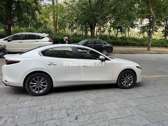 Mazda 3 2022 1.5L Luxury - 42000 km