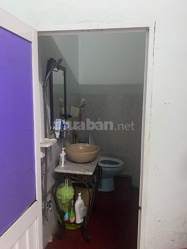 Cho thuê nhà Bình Quới, hẻm xe hơi, tấng 1 100m2, gác 40m2. Giá rẻ.