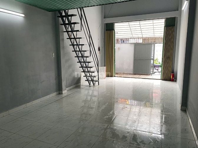 Cho thuê 83/12/4 Phạm Văn Bạch, 4x16,5m, hẻm xe tải, p15, Tân Bình