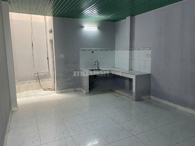 Cho thuê 83/12/4 Phạm Văn Bạch, 4x16,5m, hẻm xe tải, p15, Tân Bình