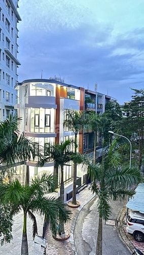 Cần bán nhà - lộ giới lớn đường Lê Đức Thọ
